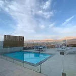 Villalis Bay View